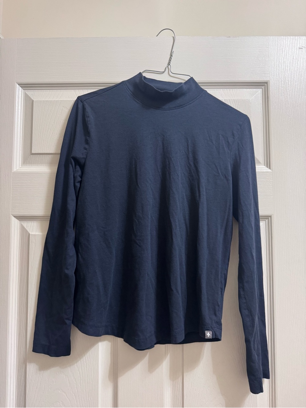 Figs Woman’s Navy / Gray Long Sleeve Mock Neck shirt Under scrub top